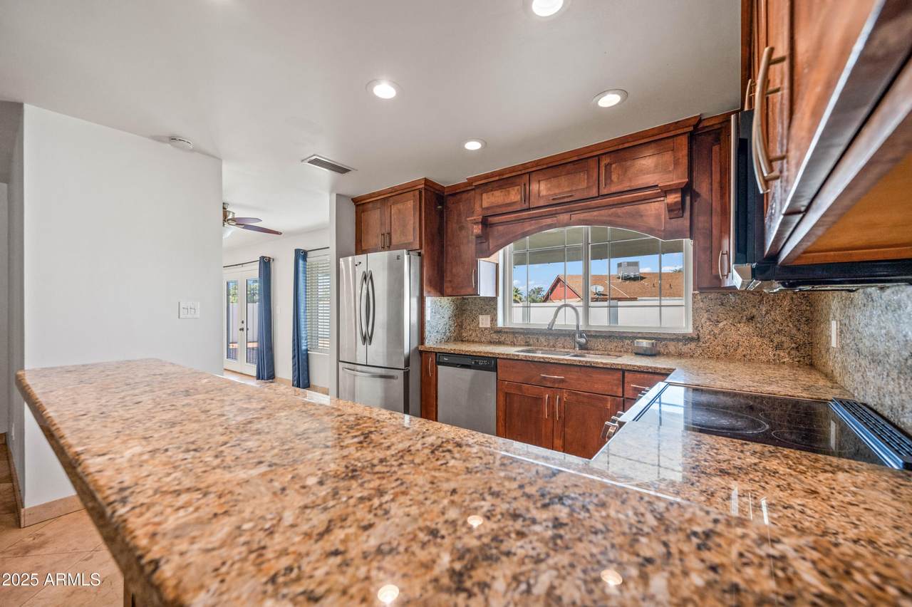 4046 Hidalgo Avenue - Photo 1