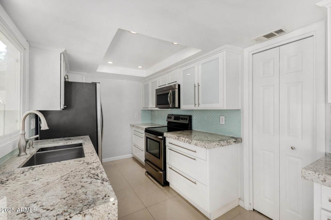 5833 81ST Street - Photo 1