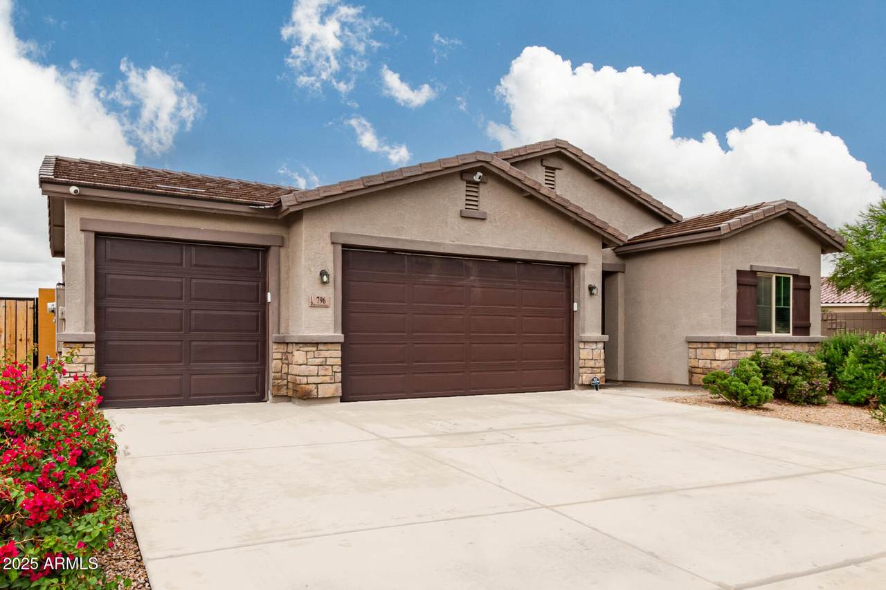 796 Ruby Drive - Photo 1