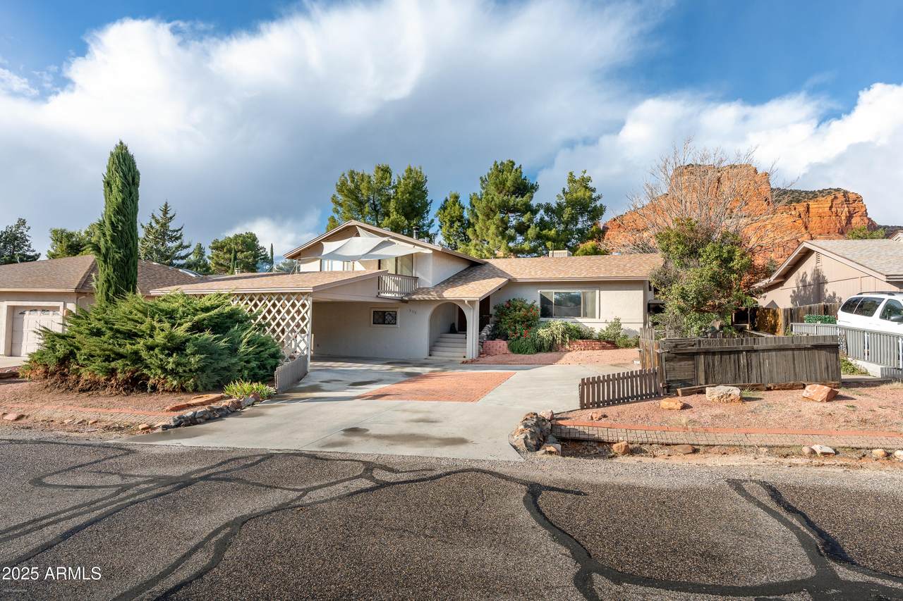 330 Fairway Oaks Drive - Photo 1