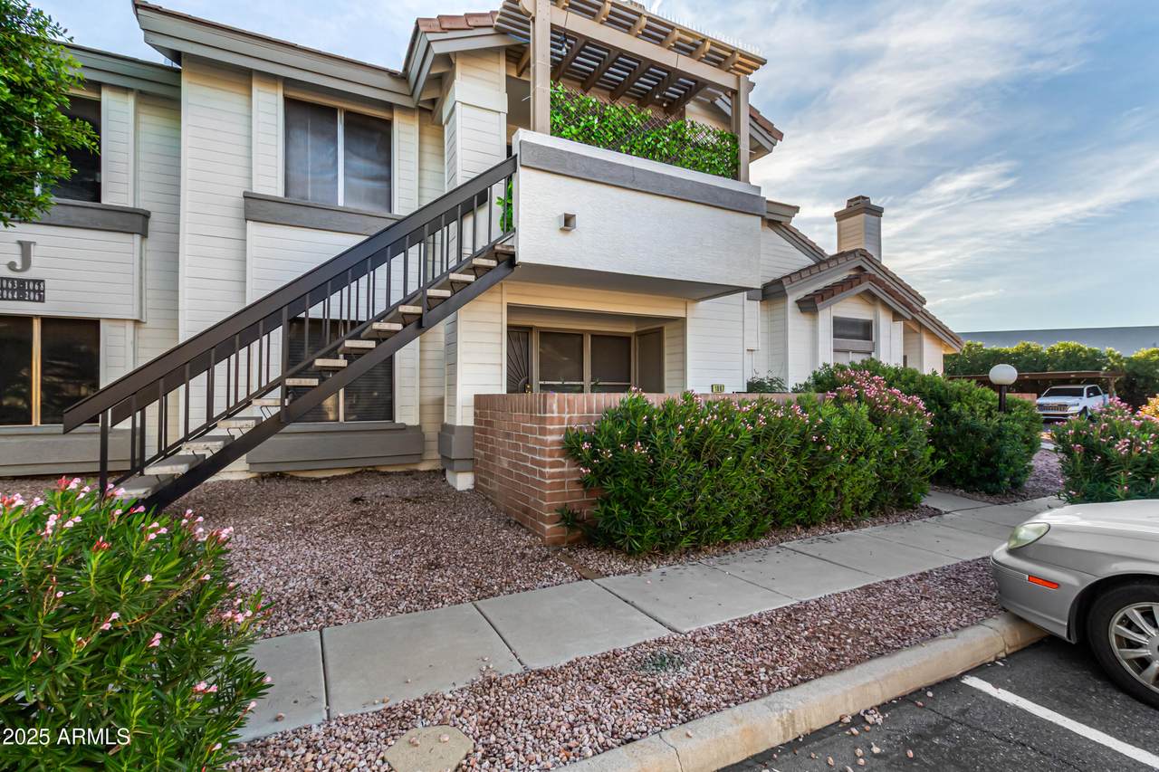 2201 Comanche Drive - Photo 1