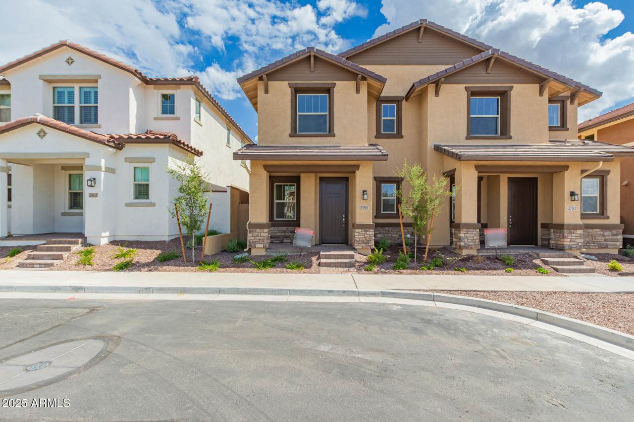 2799 Claire Drive - Photo 1