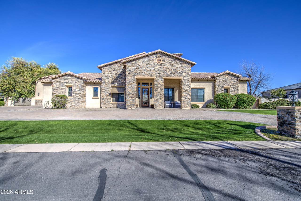 20268 Sunset Court - Photo 1