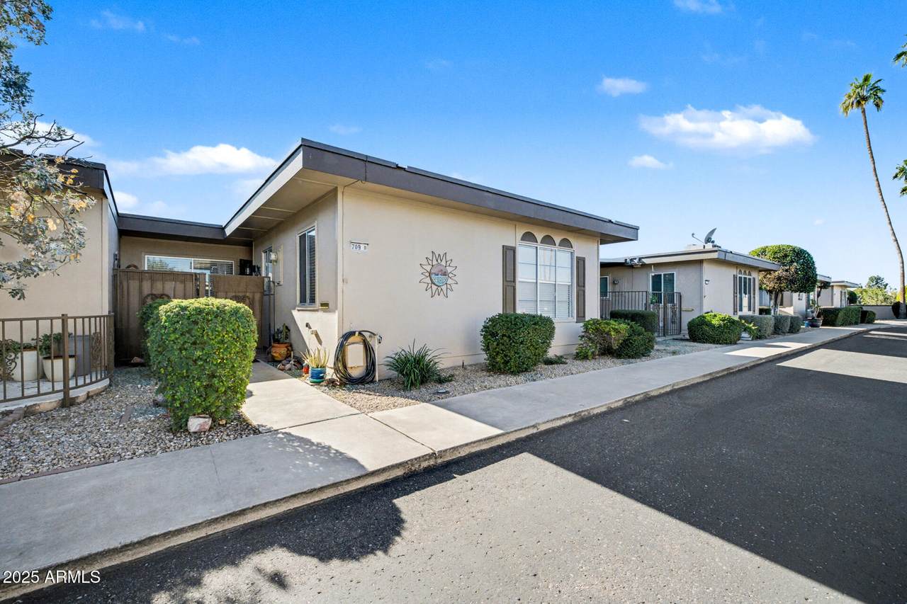 13709 98TH Avenue - Photo 1