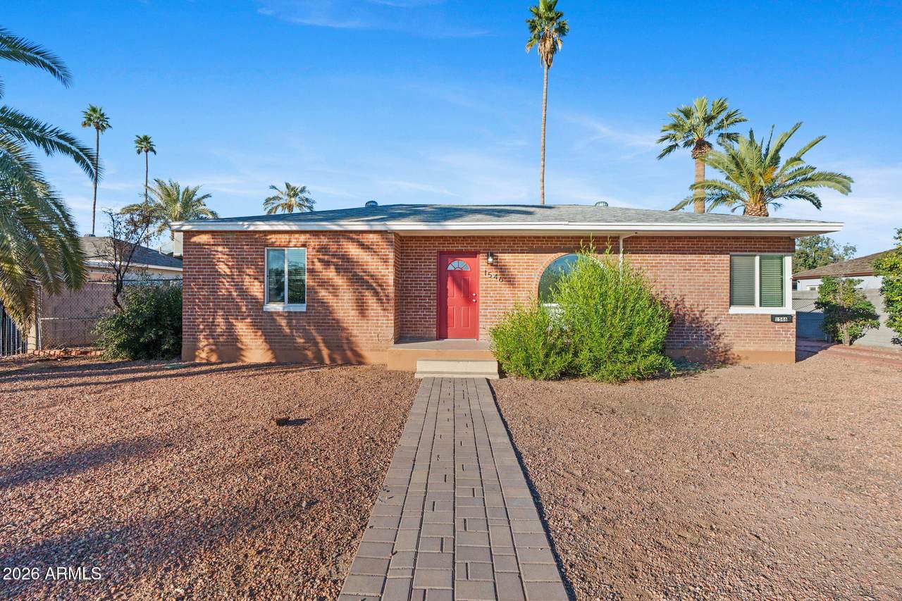 1546 Windsor Avenue - Photo 1