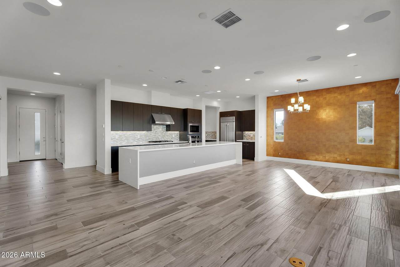 1552 68TH Place - Photo 1