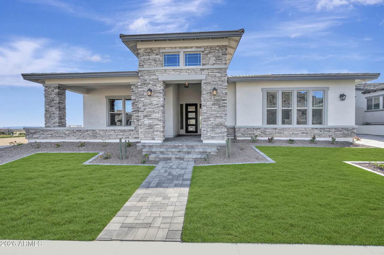 20813 Montebello Avenue - Photo 1