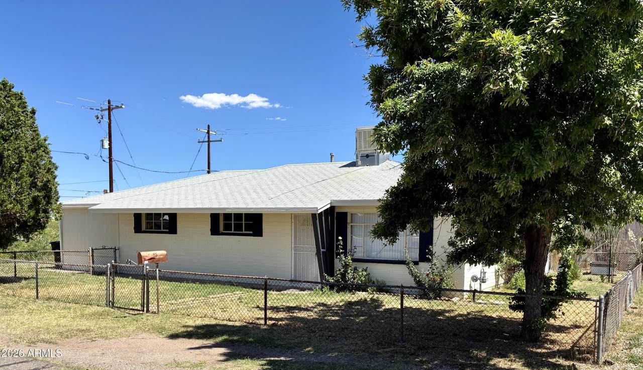 105 Dorothy Drive - Photo 1