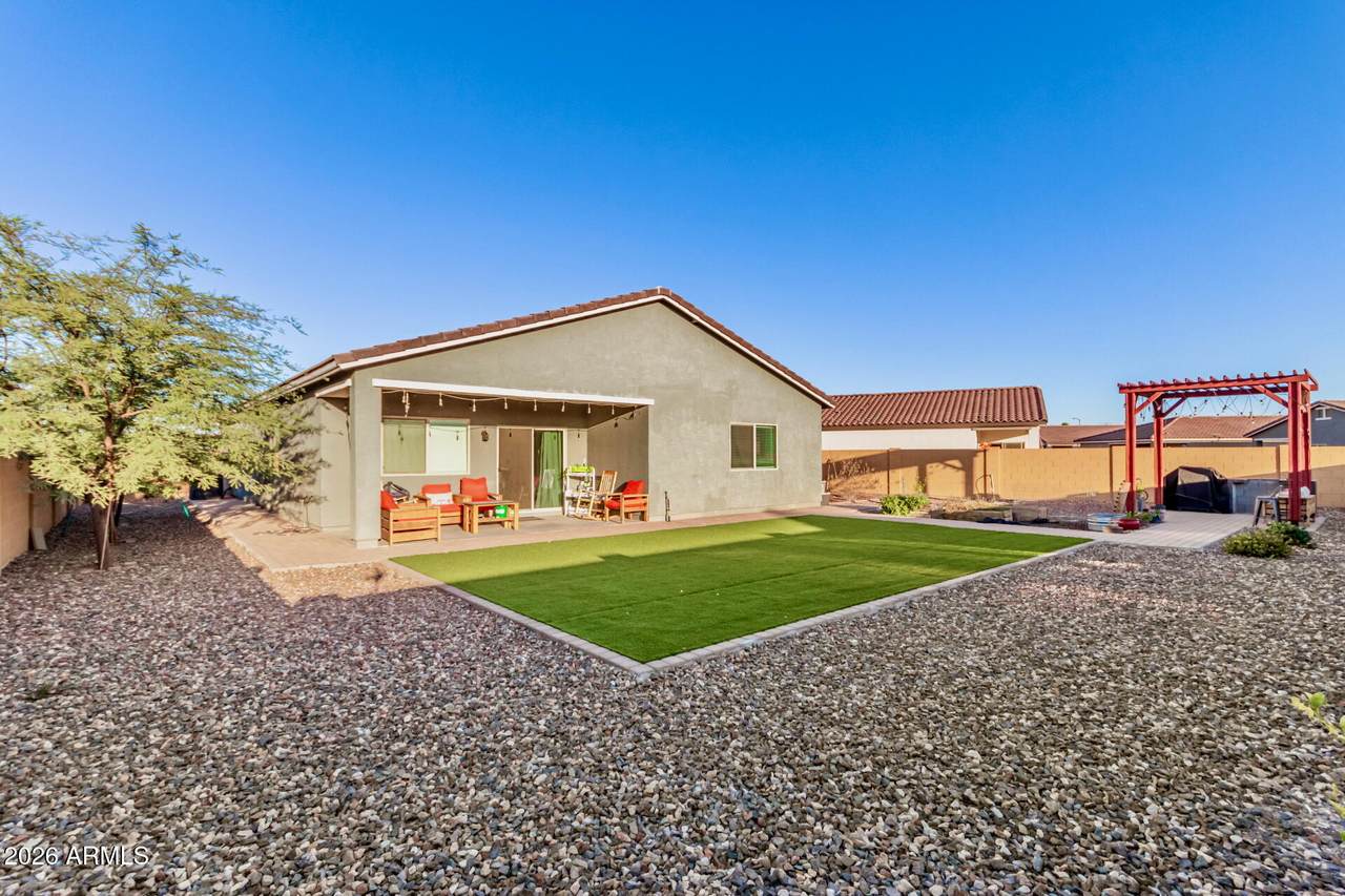 915 Ruby Court - Photo 1