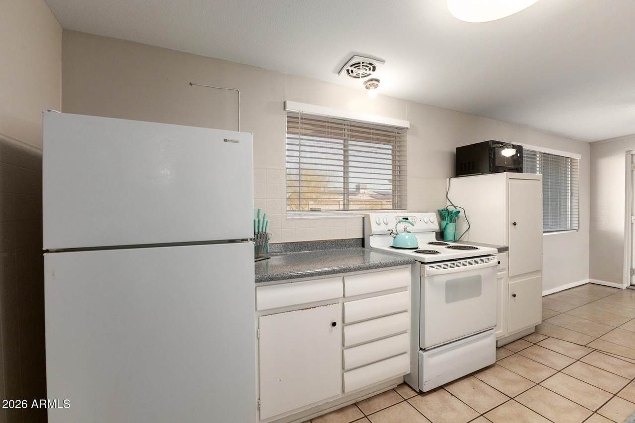 9016 Santa Cruz Boulevard - Photo 1