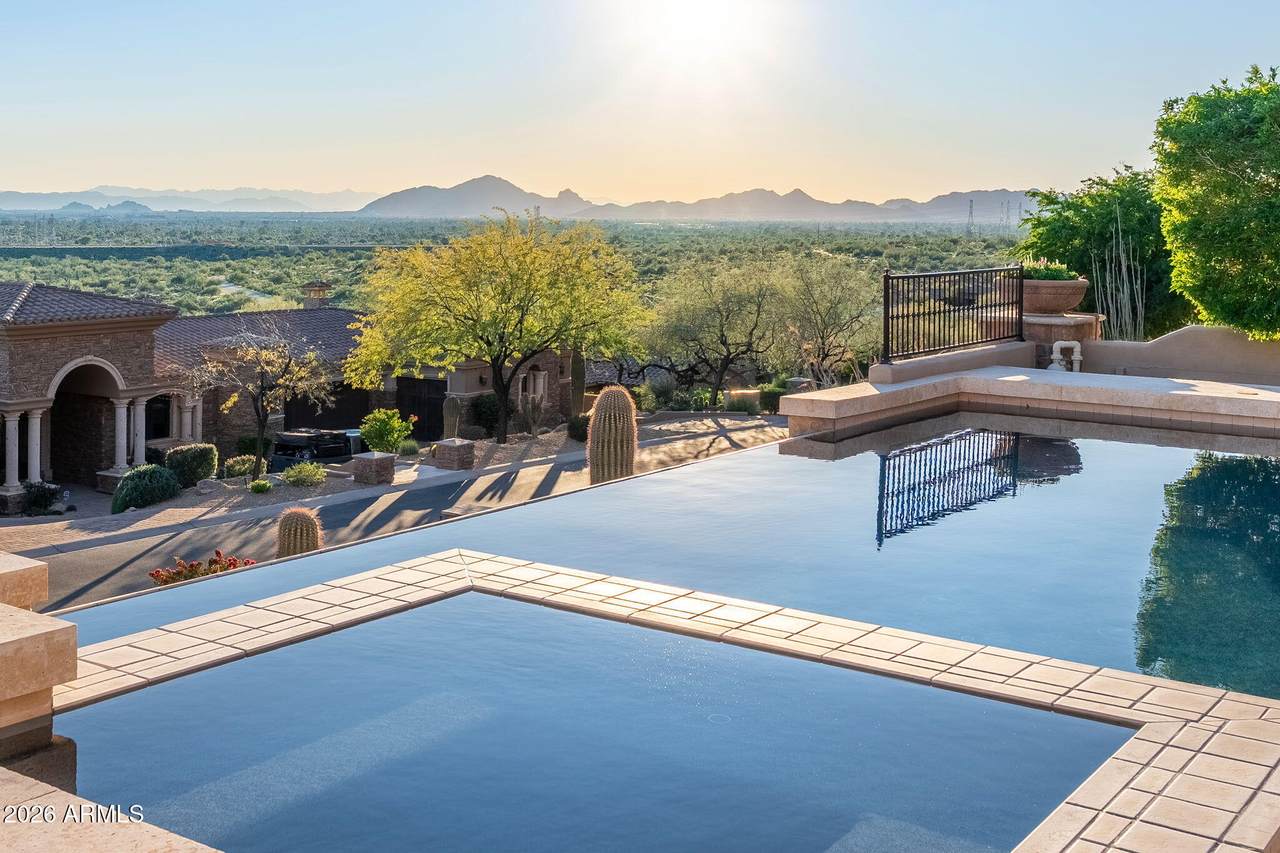 11448 Dreyfus Avenue - Photo 1