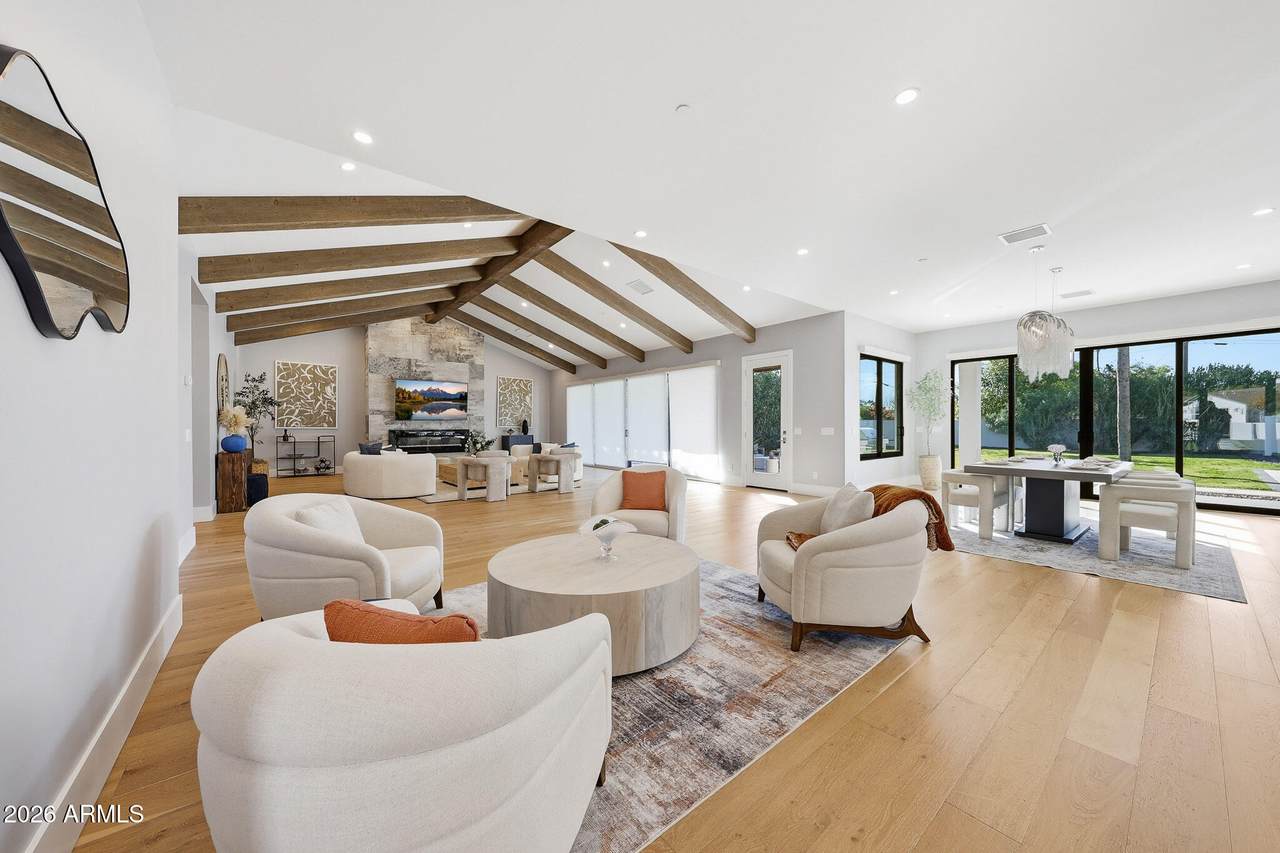 5633 Lafayette Boulevard - Photo 1