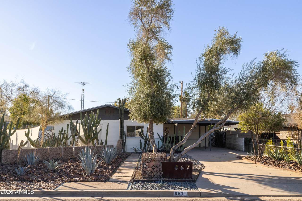 867 Windsor Avenue - Photo 1