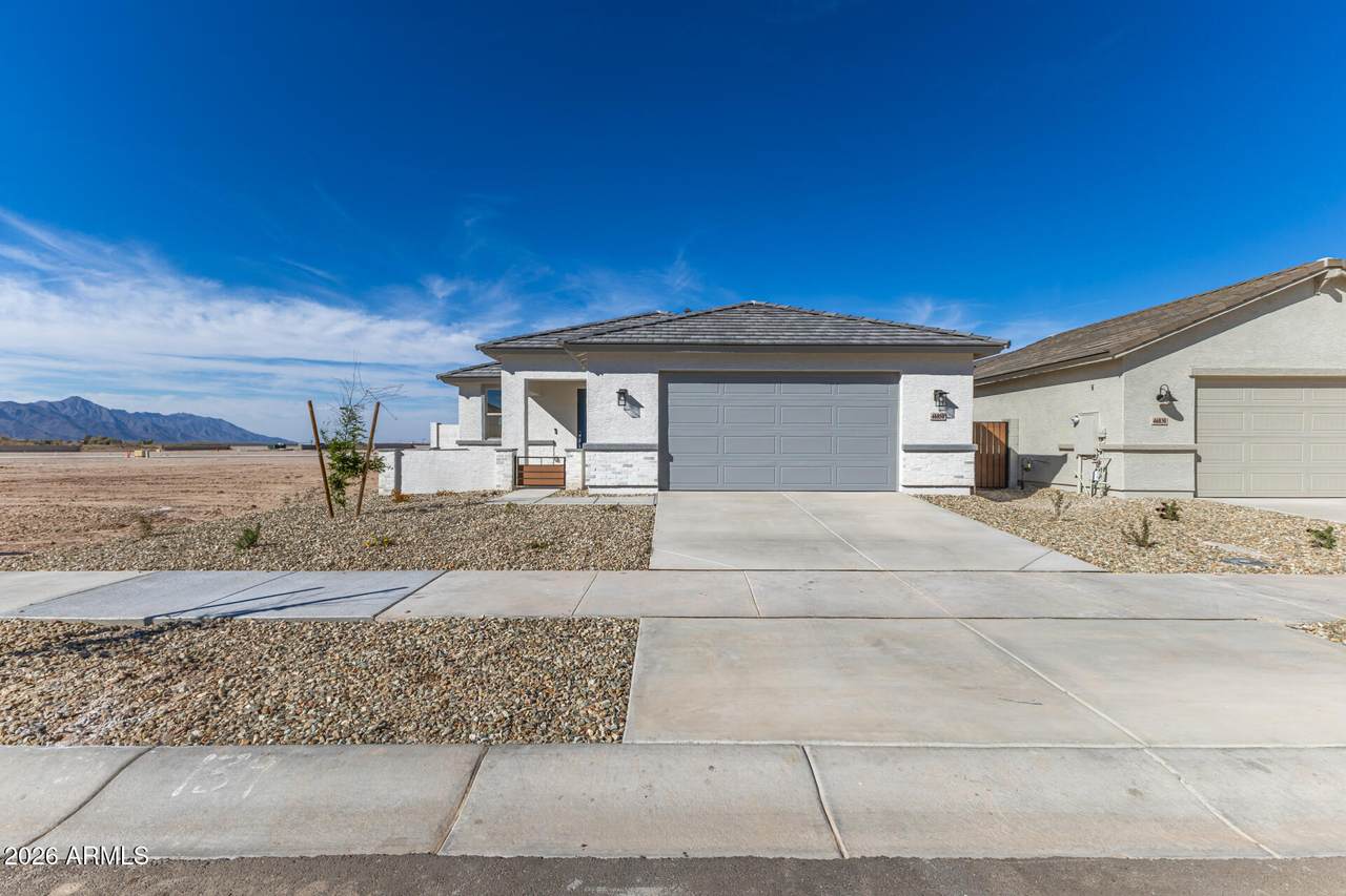 46850 Crescent Moon Drive - Photo 1