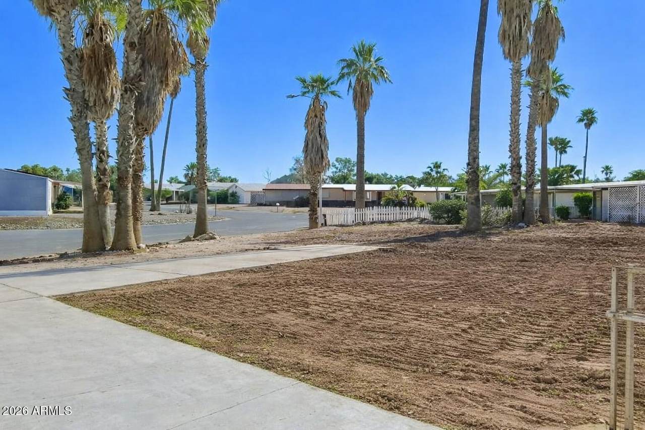 1119 Corinthian Circle - Photo 1