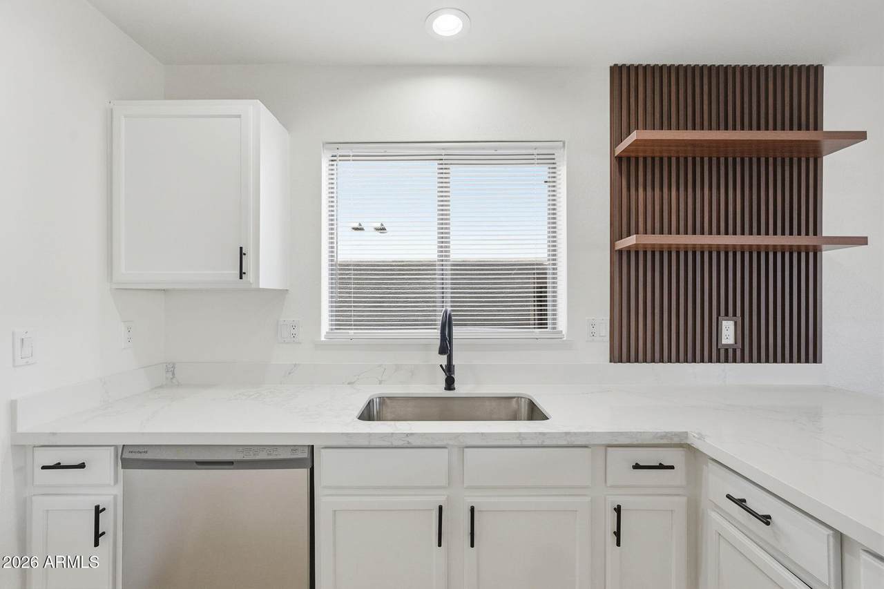 8632 Miami Street - Photo 1