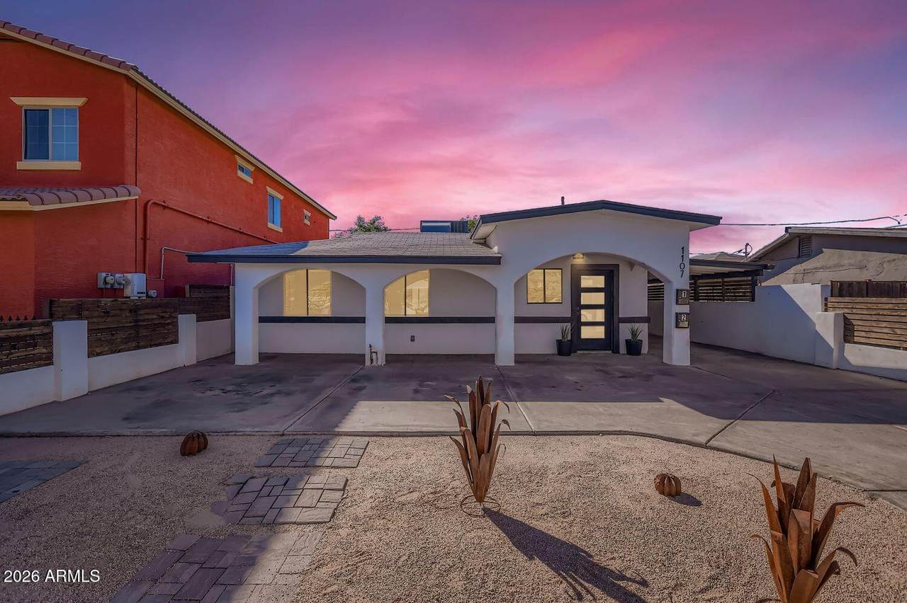 1107 Roosevelt Street - Photo 1