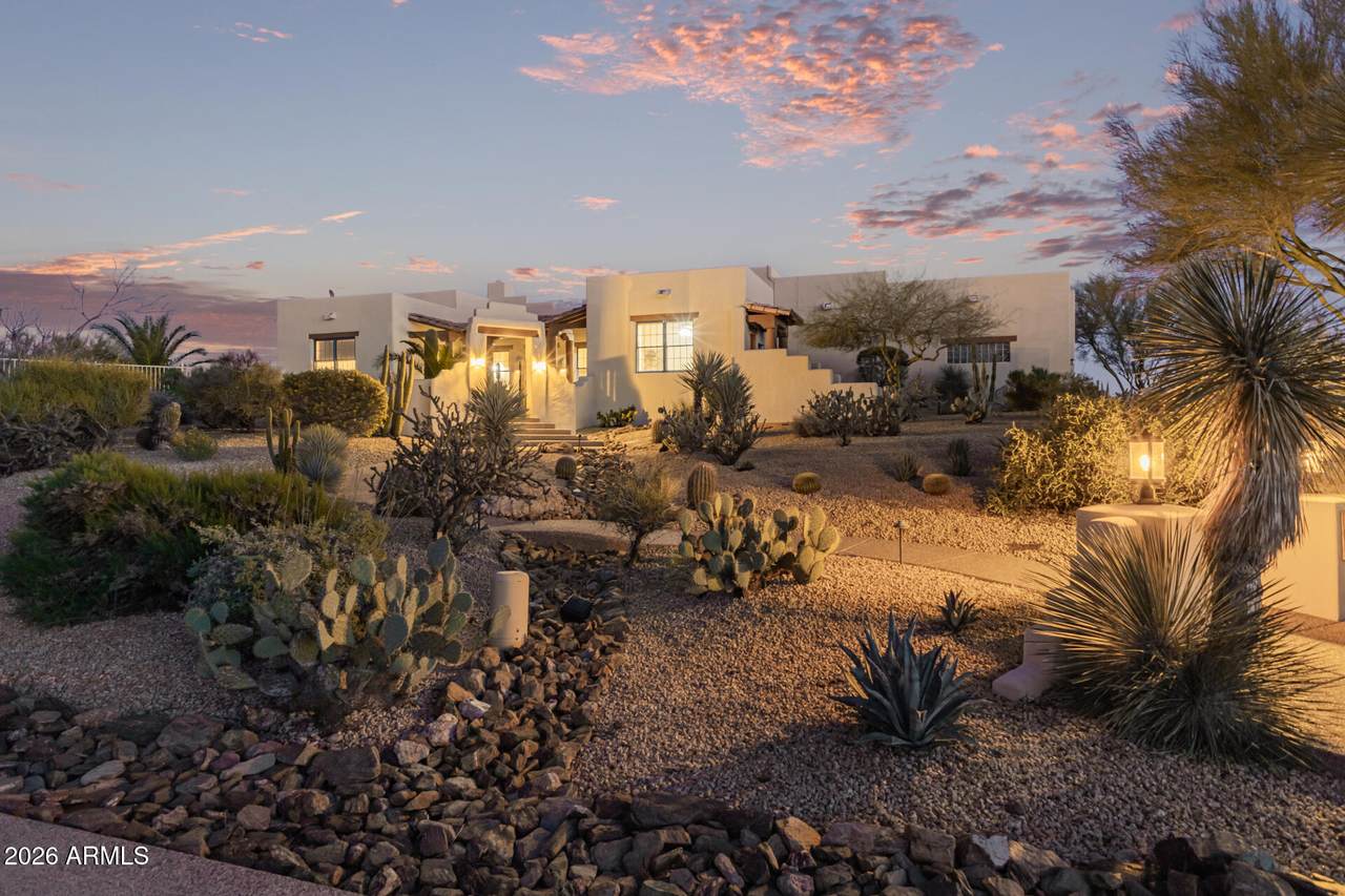 9505 Sunrise Circle - Photo 1