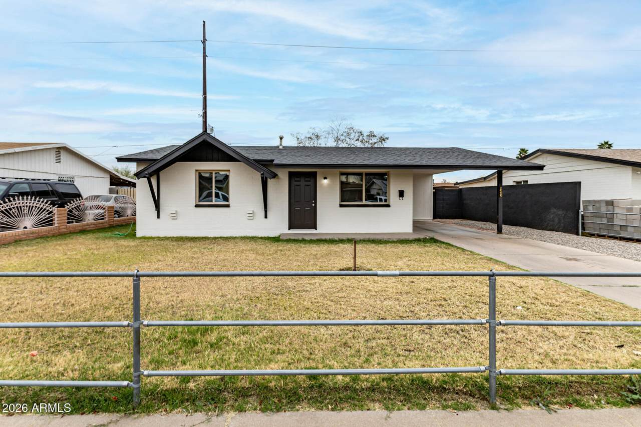 2525 47TH Drive - Photo 1