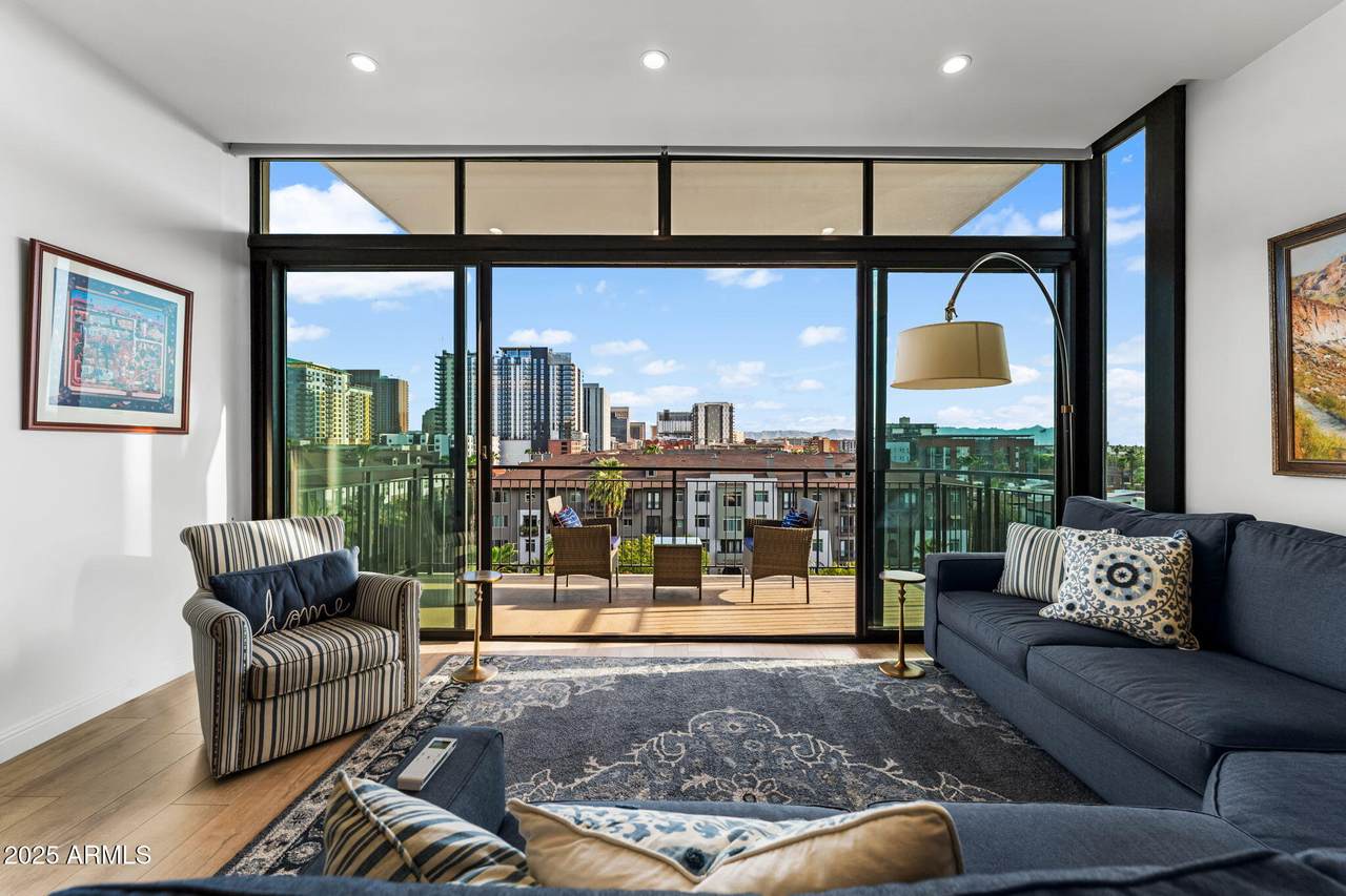 208 Portland Street - Photo 1