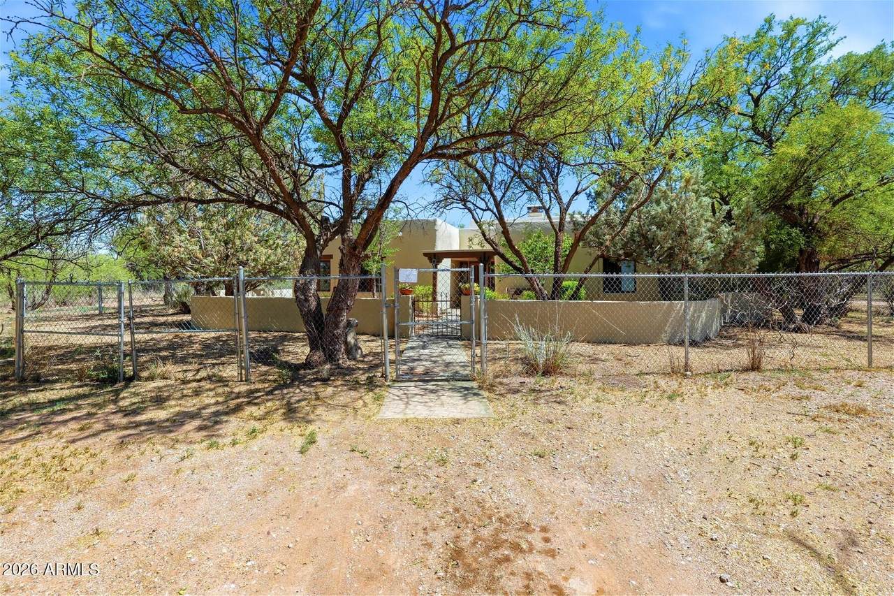 1366 Cottonwood Lane - Photo 1