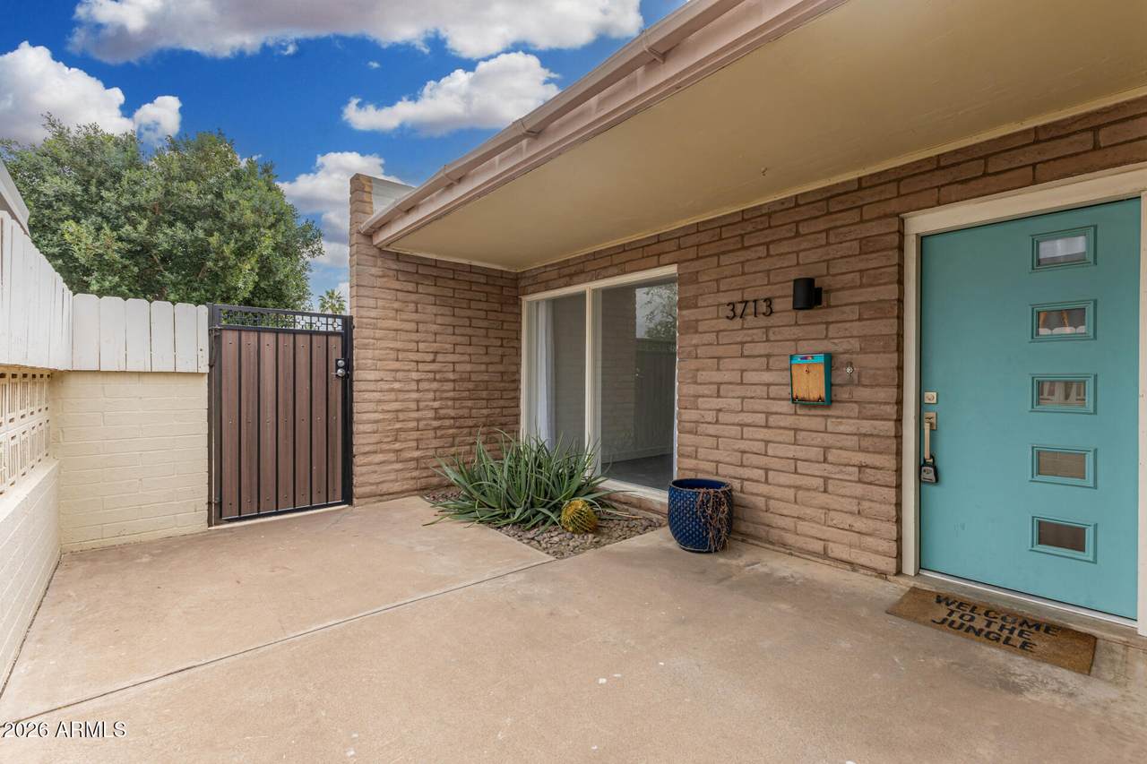 3713 Glenrosa Avenue - Photo 1