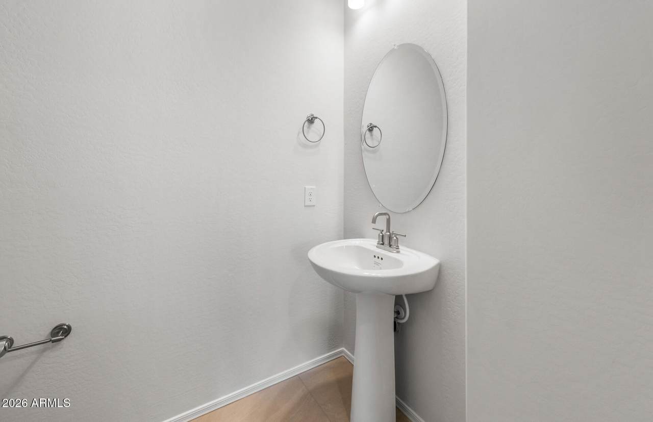 https://bt-photos.global.ssl.fastly.net/armls/1280_boomver_2_6985813-2.jpg