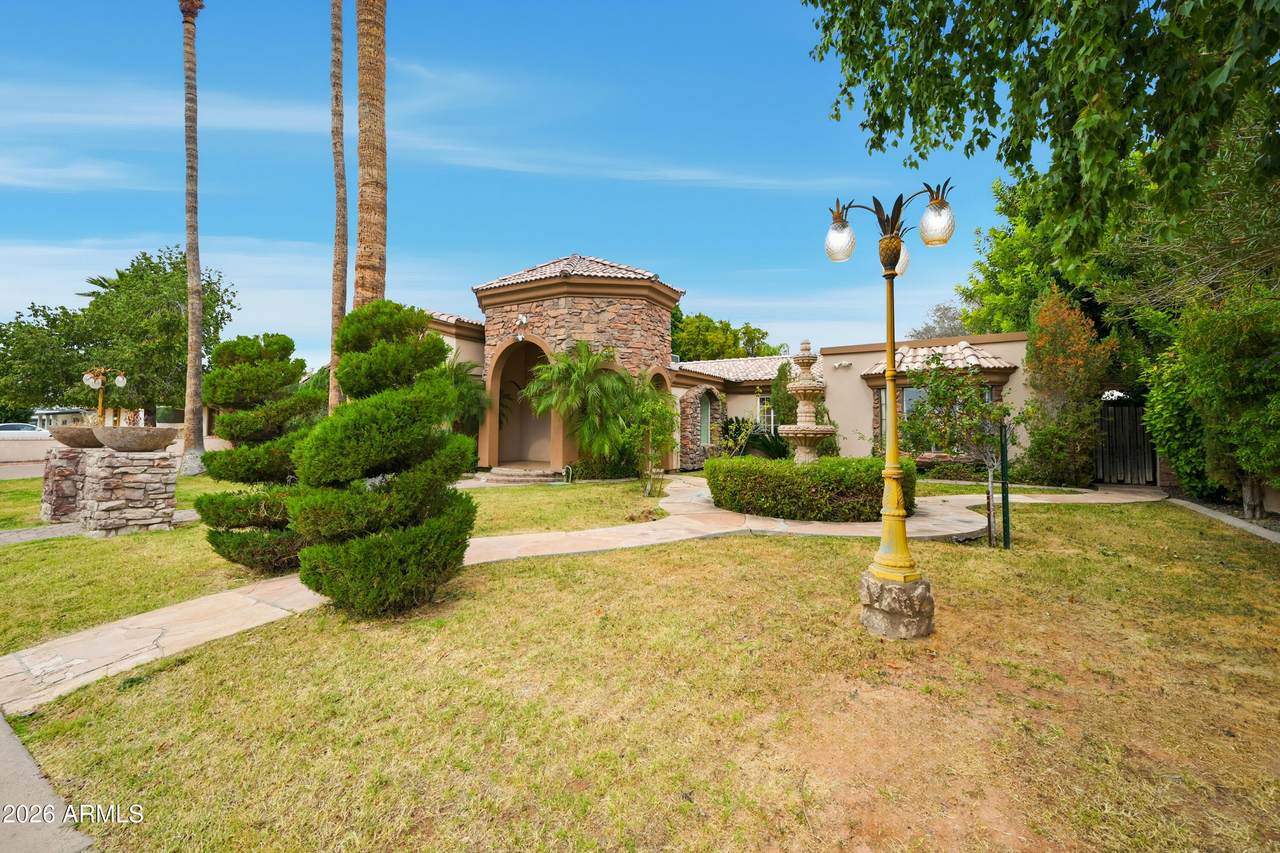 4528 Hobart Street - Photo 1