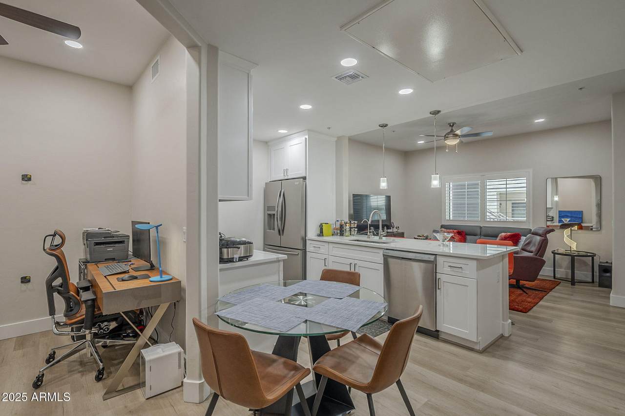 2038 River Road - Photo 1