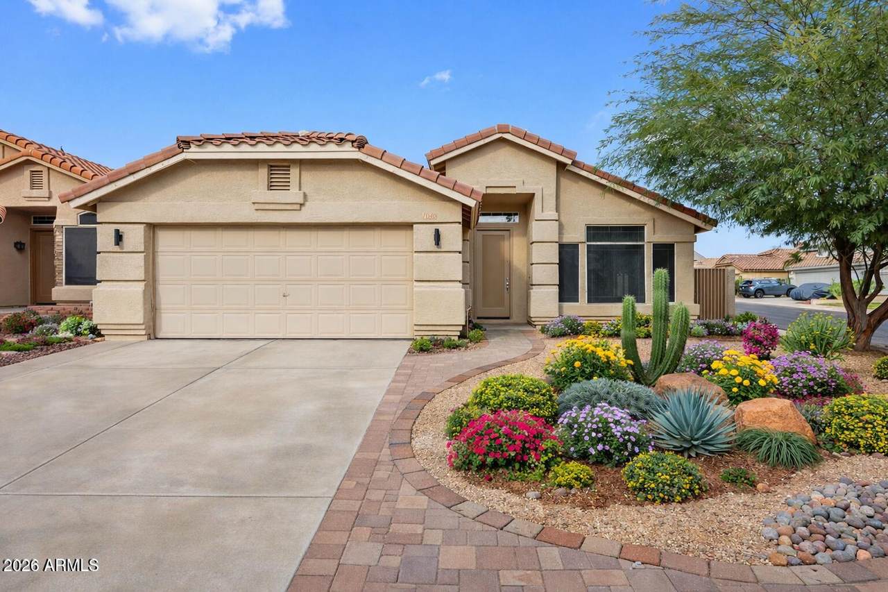 1040 Amberwood Drive - Photo 1