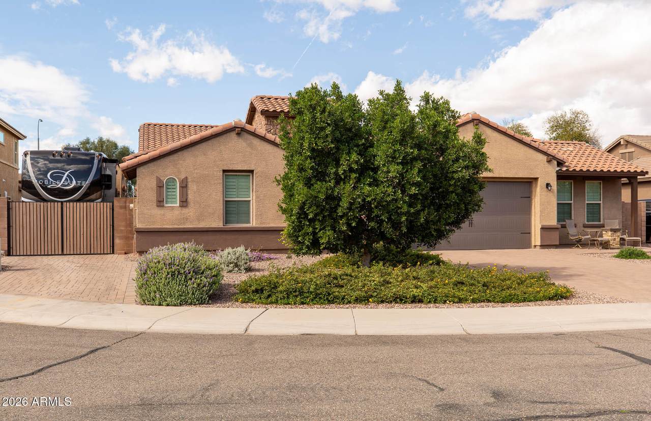 2052 Navajo Court - Photo 1