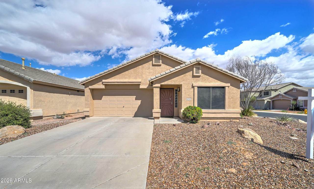 42252 Colby Drive - Photo 1