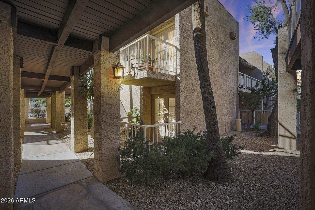 https://bt-photos.global.ssl.fastly.net/armls/1280_boomver_2_6990836-2.jpg