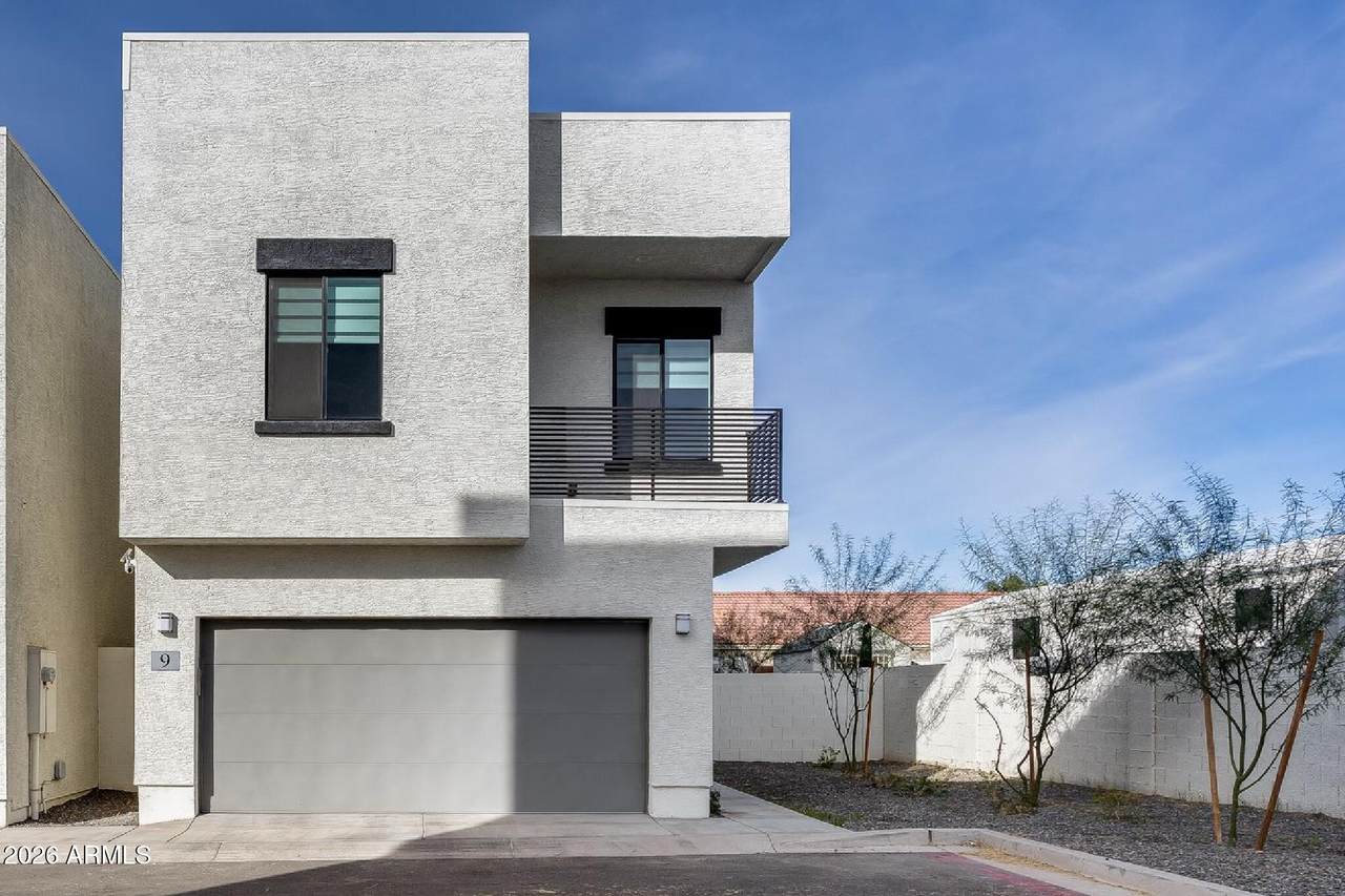 2030 Michigan Avenue - Photo 1