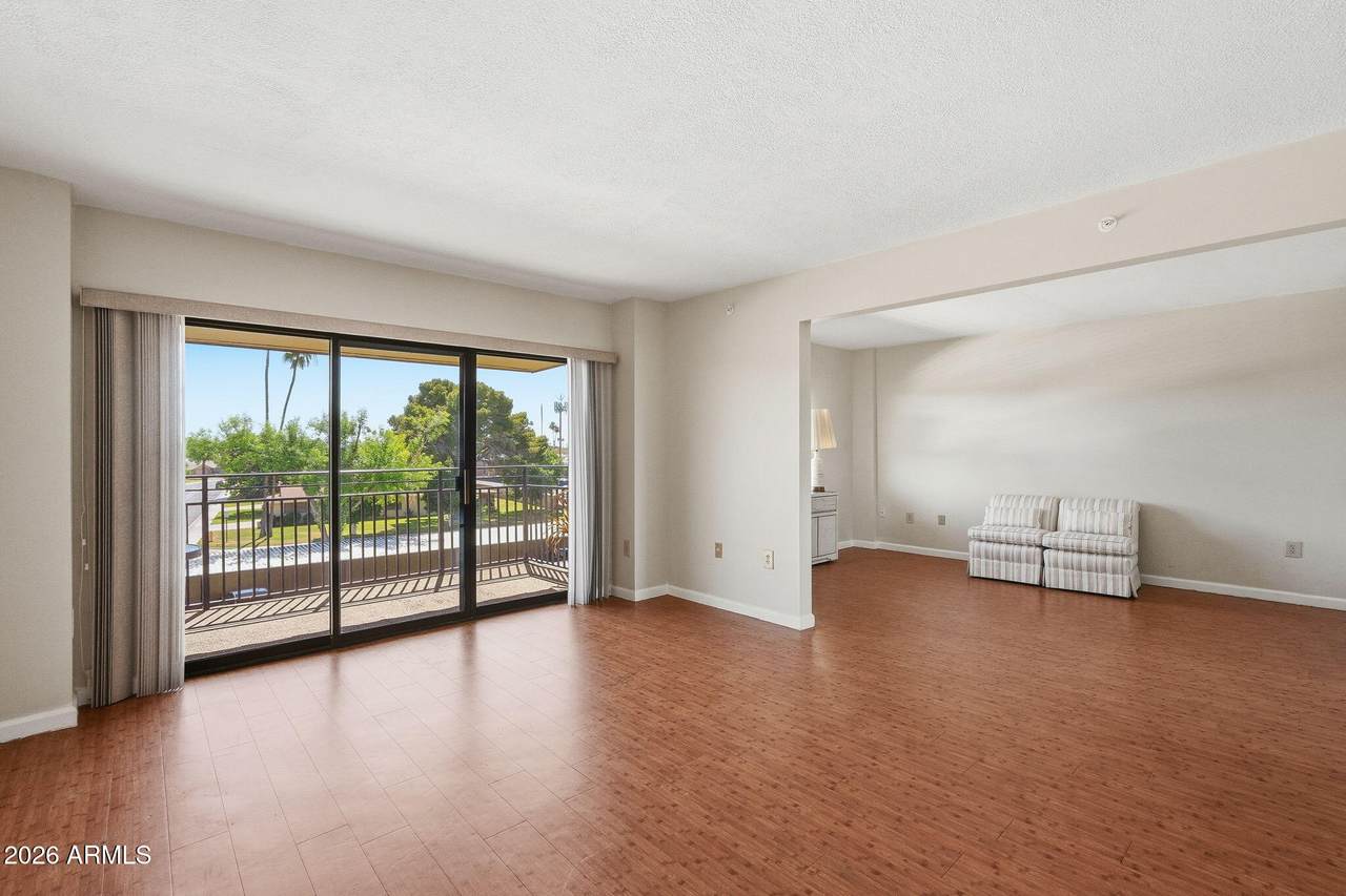 10330 Thunderbird Boulevard - Photo 1