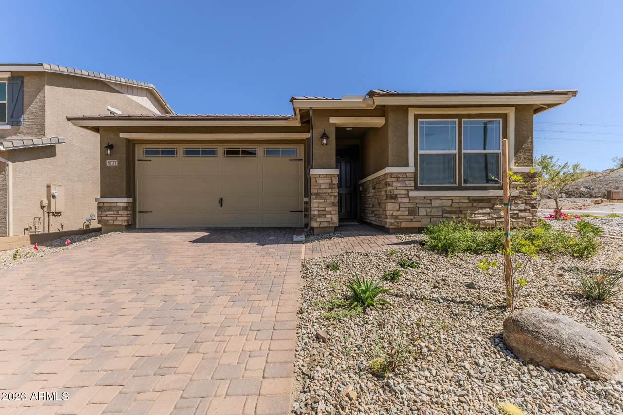 8737 170TH Avenue - Photo 1