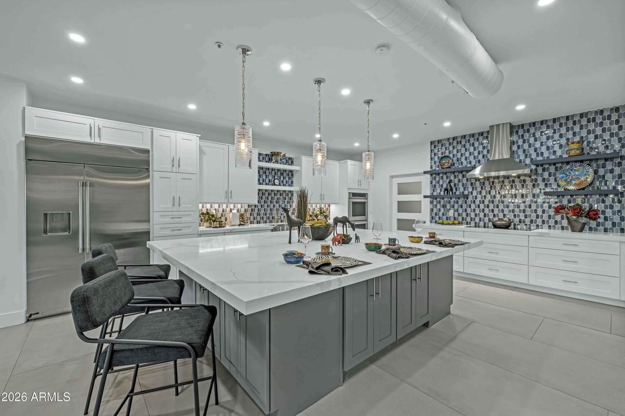 8100 Camelback Road - Photo 1