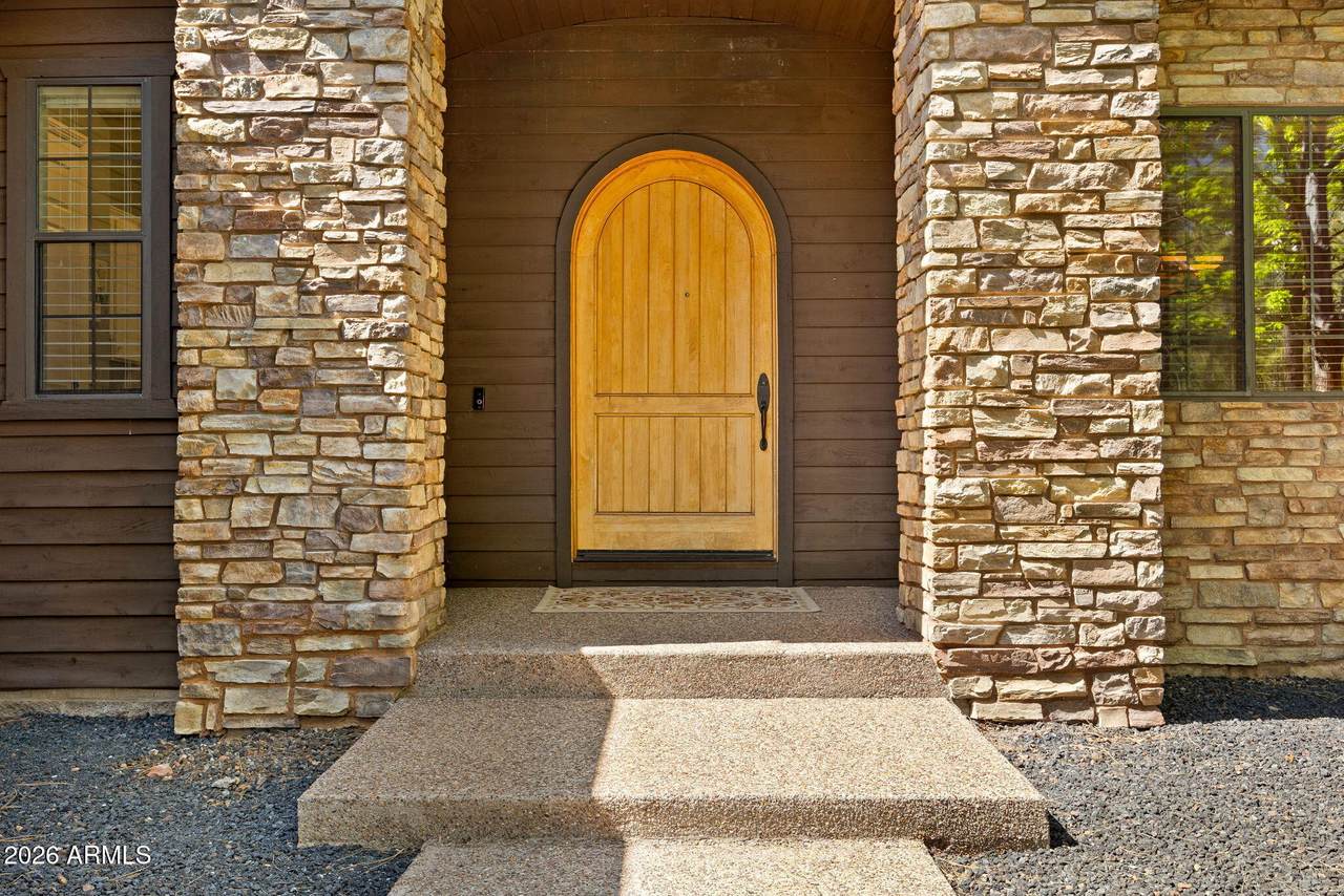 https://bt-photos.global.ssl.fastly.net/armls/1280_boomver_2_6999344-2.jpg