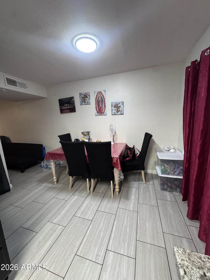 https://bt-photos.global.ssl.fastly.net/armls/1280_boomver_2_7001634-2.jpg