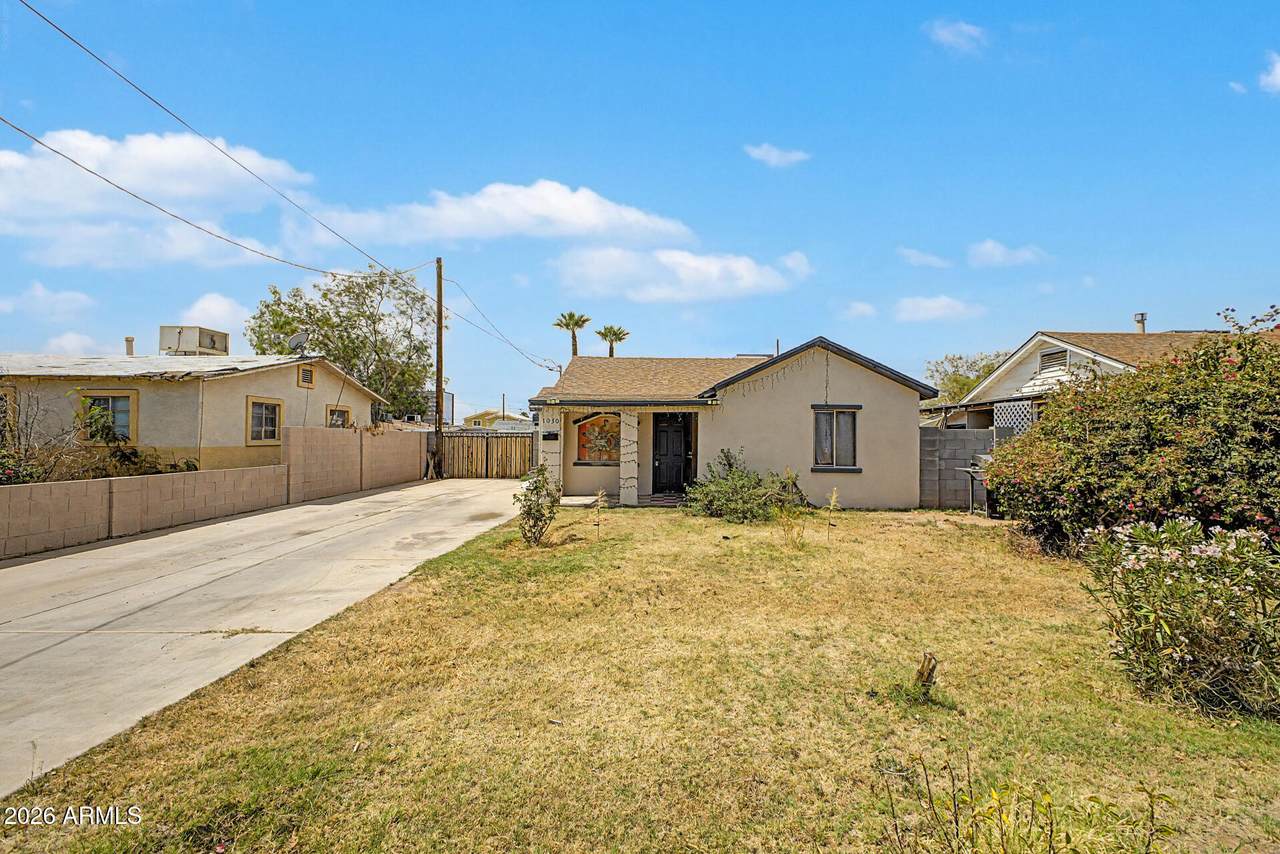 1030 28TH Street - Photo 1