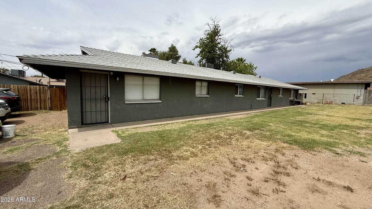 1638 Desert Cove Avenue - Photo 1