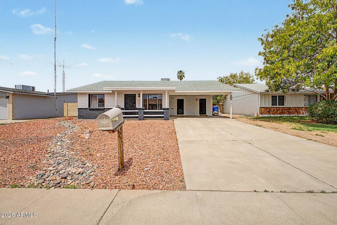 3820 Sierra Street - Photo 1