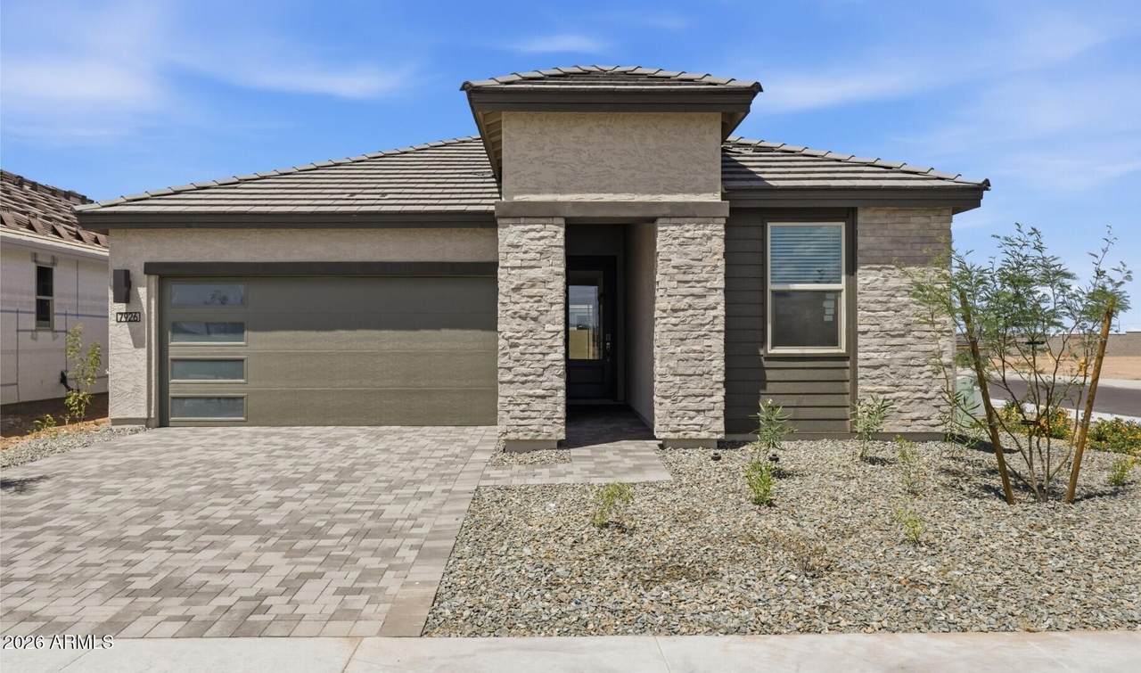7926 76th Drive - Photo 1