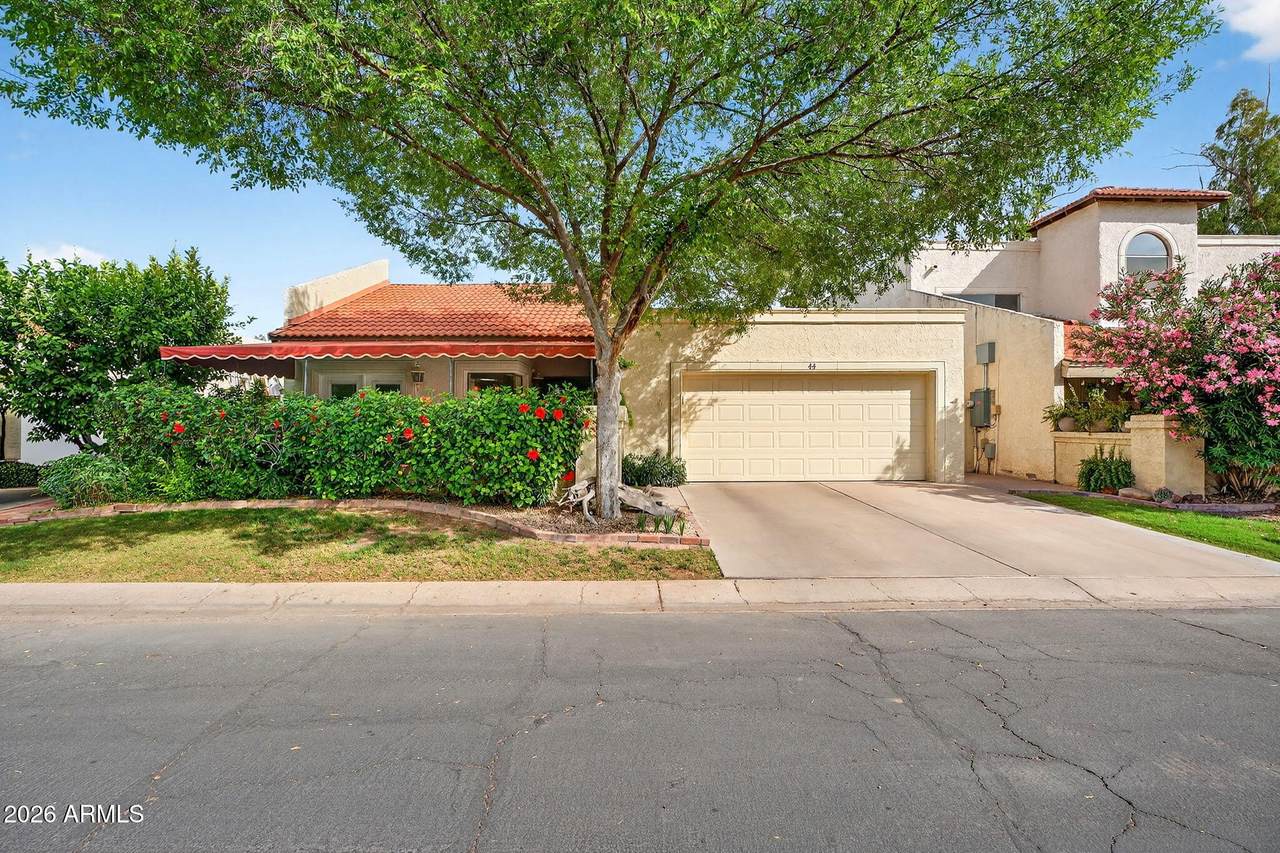 2322 Rogers - Photo 1