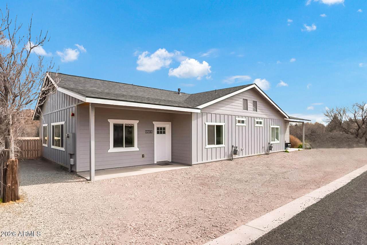 571 Siesta Street - Photo 1