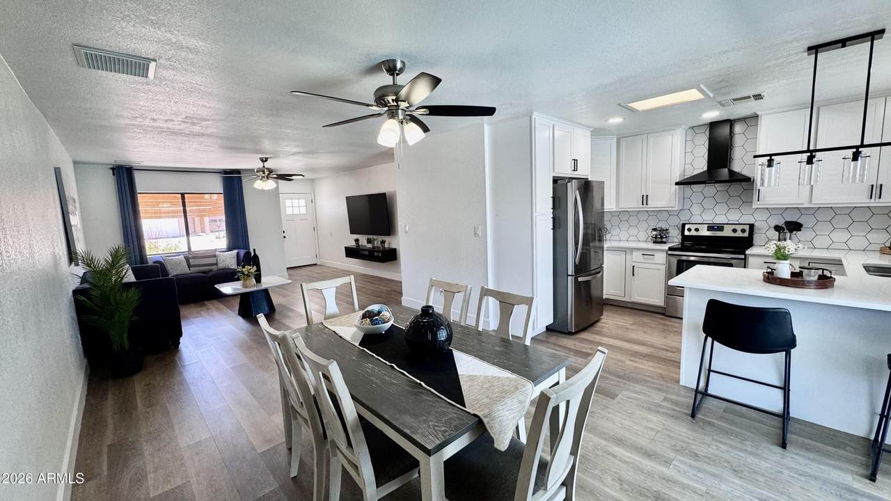 4120 106TH Avenue - Photo 1