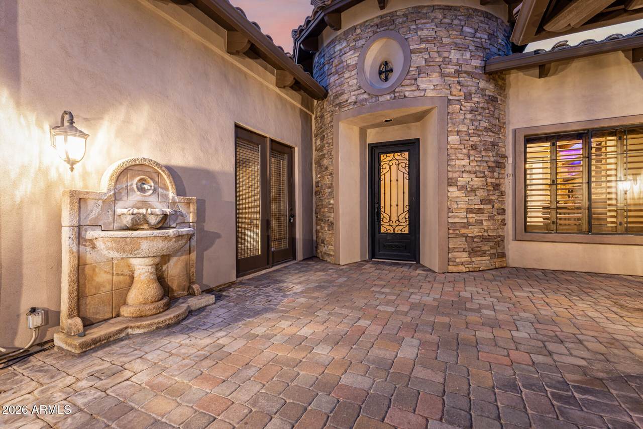 4046 Silver Ridge Circle - Photo 1