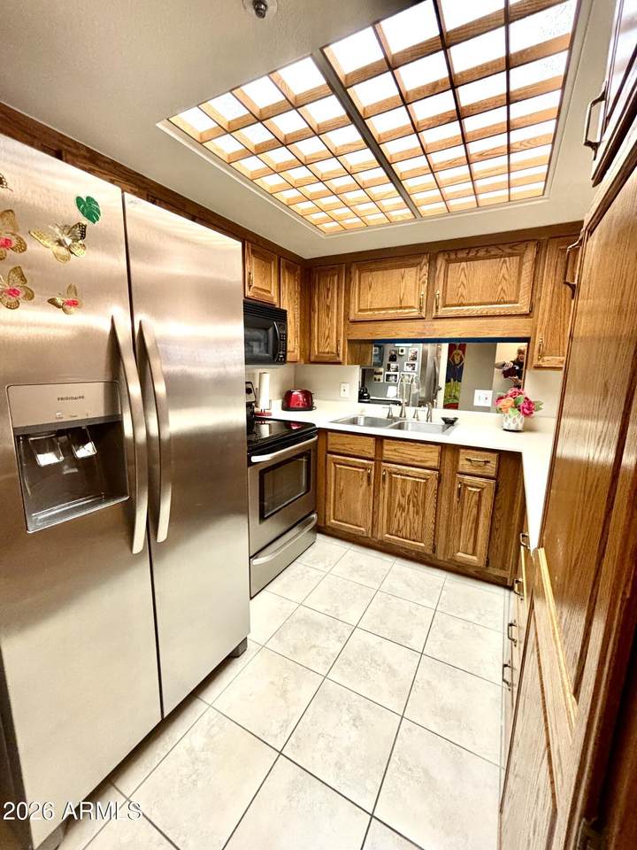 10330 Thunderbird Boulevard - Photo 1