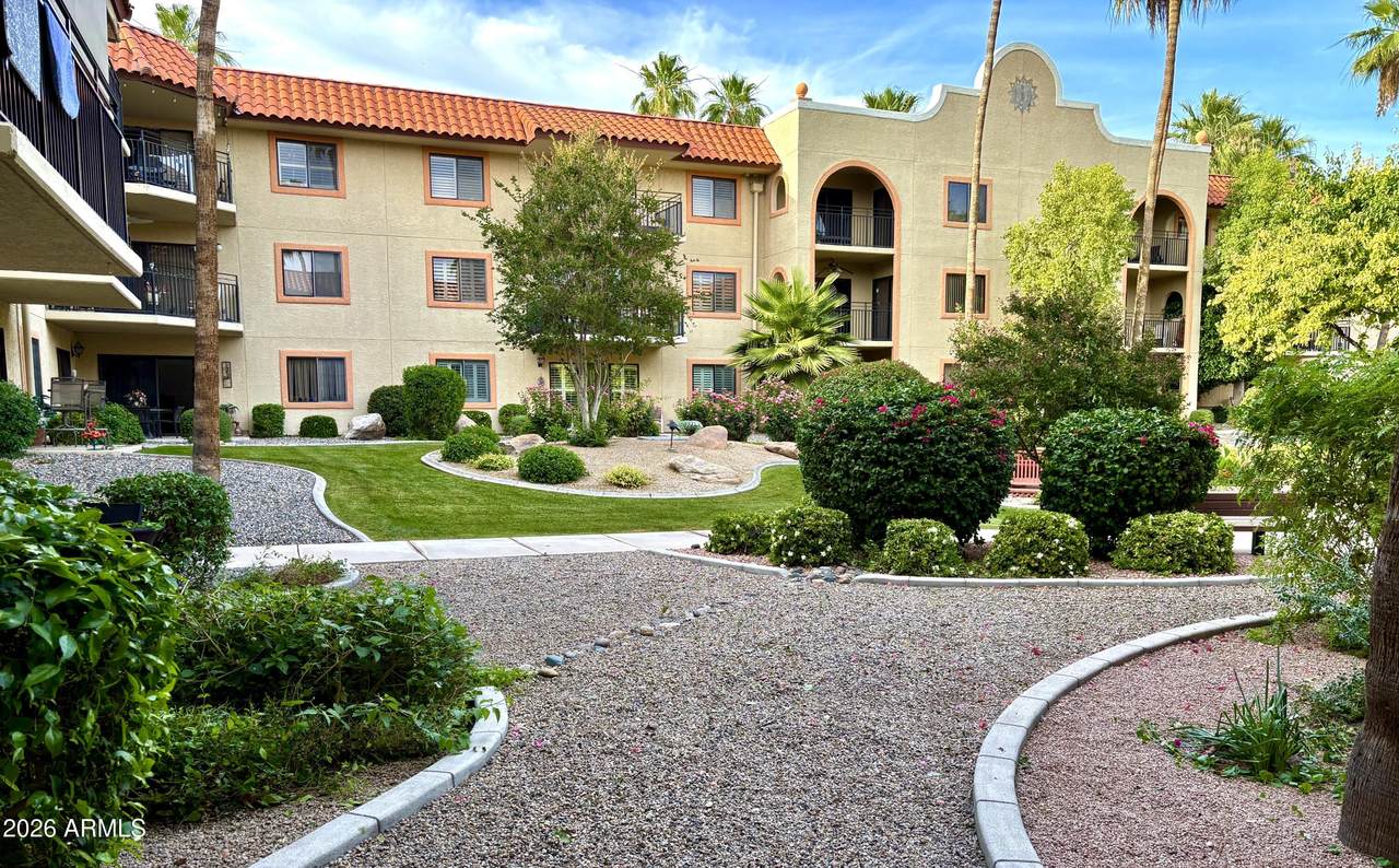 10330 Thunderbird Boulevard - Photo 1