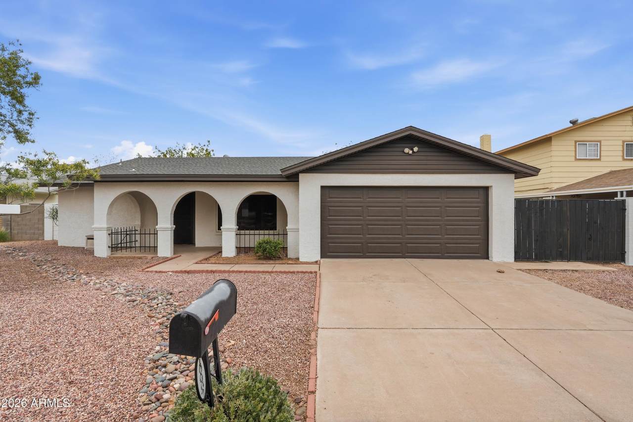 10007 48TH Drive - Photo 1